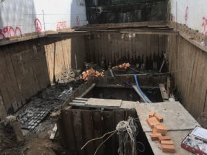 Ứng dụng cừ thép hiệu quả tại các khu vực có nền đất yếu, đảm bảo tiến độ thi công.