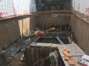 Quá Trình Đào Đất Và Lắp Cừ C Chống Sụt Lún