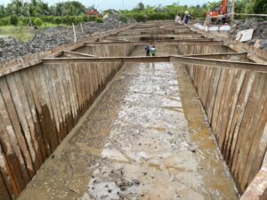 Ép cừ C tường vây TPHCM và các tỉnh lân cận